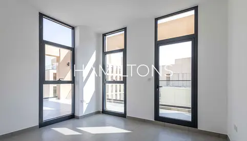 Sophisticated Urban Retreat Within a Lifestyle-Enriched Neighborhood | Resale