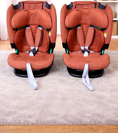Maxicosi titan pro 2 i size car seat with isofix base