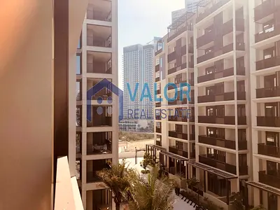 Creek Beach Living | Prime Location | Modern Design
