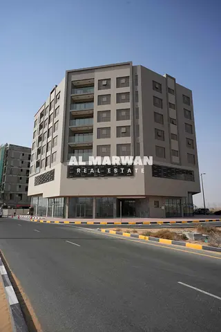شقة للإيجار ثلاث غرف نوم وصالة مع غرفة ماستر -بناية جديدة -أول ساكن
