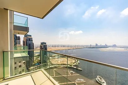 WATERFRONT LIVING | VACANT | HIGH FLOOR
