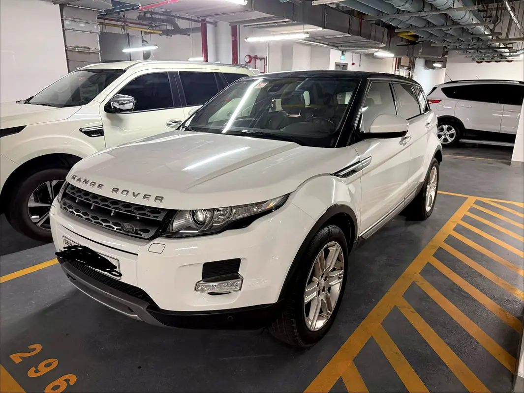 Land Rover Range Rover Evoque 2015 — photo 1 of 8