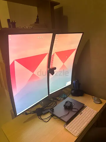 Samsung 32” 4K Curved monitor U32R590