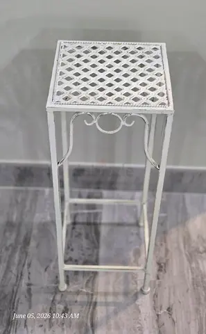 White Metal Plant/Display Stand - Tall Lattice Design