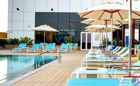 2 Interconnecting hotel rooms / No Kitchen / No Commission