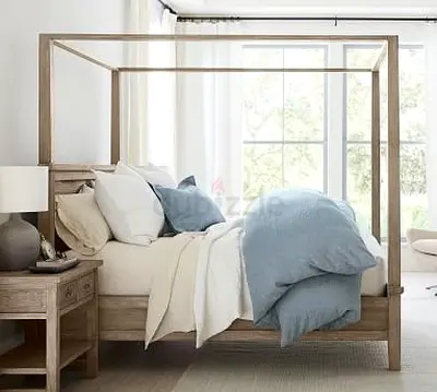 Solid Wood Four-Poster Bedframe in Light Oak - King Size comes wirh two side tables and xxl dresser