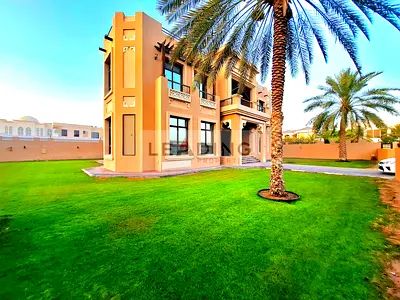 5-BEDROOM | Elegant Villa|Swimming pool
