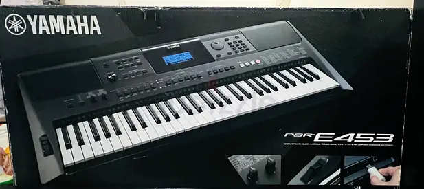 Key Board YAMAHA PSR E 453  Stand for sale