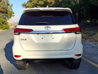 2019 Toyota FORTUNER — миниатюра 6