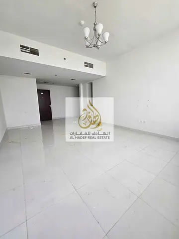 شقة غرفتين وصالة مع بلكونتين في الراشدية 3 على شارع الشيخ خليفة | باركنج