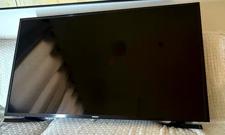 Samsung TV 43 inches