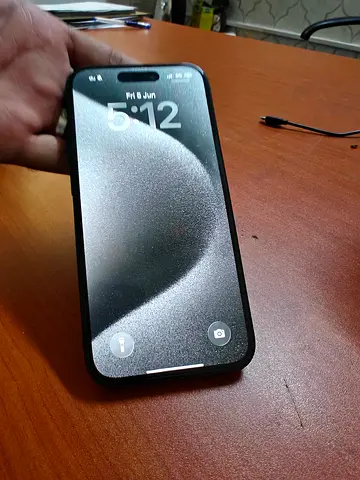 15 pro 256 gb TDRA with box and invoice