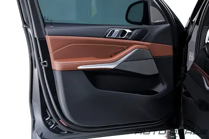 2023 BMW X5 — миниатюра 17