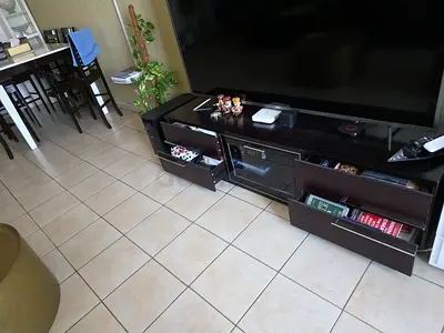 TV TABLE