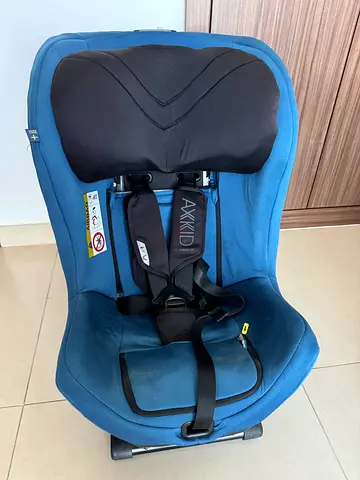 Axkid Minikid 3 – Rear-Facing Car Seat (Swedish Plus Test) in Excellent Condition