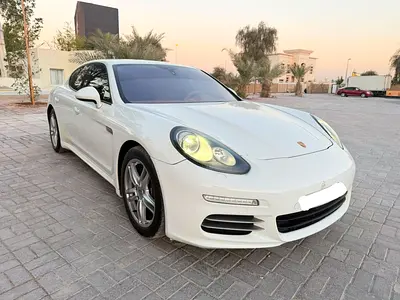2014 Porsche Panamera 4 | GCC Specs | Well Maintained