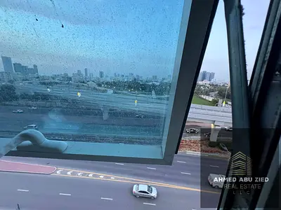 شقة راقية بتصميم عصري في النعيمية 3 – السيتي تاور، تتميز بإطلالة مفتوحة على قصر الحاكم وموقع استراتيجي قريب من جميع الخدمات والمرافق الحيوية، مما يجعل