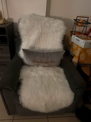White Faux Fur Throw / Seat Cover – Pair (soft, plush)