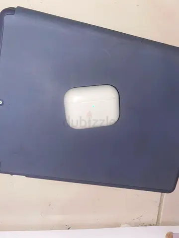Airpods pro 2 (slightly Used, No box)