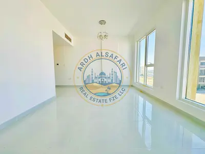 Brand new 2 bhk both master room both rooms in tha wardrobes 3 bath with private parking