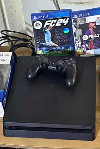 Playstation 4 slim