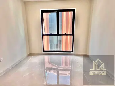 Brand New Building Only Family Close To All University