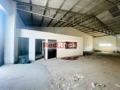 2992 Sqft Warehouse In Ras Al Khor with Office
