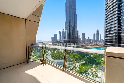 Burj Khalifa View | Spacious Layout | Elegant Apt