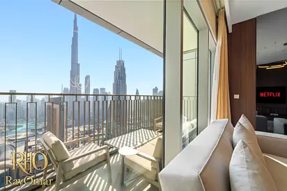 Luxury Downtown Iconic Burj Khalifa View 5‑Minutes from Dubai Mall