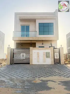 Two-story villa with a rooftop terrace, attractive price, freehold ownership, no fees.