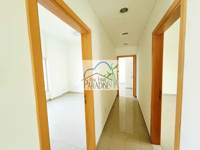 away from fly zone/spacious villa 5 bedroom all attached bath/maids room central ac/ decent back yard garden/ large fitted kitchen/for rent in mirdif