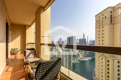 Bright 1BR with Marina & City Views