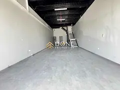 30 days free luxury shop Mazzine floor office space parking ready to move Business area only jest 11