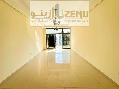 موقع متميز، شقة فسيحة مميزة، مطبخ مغلق، وسائل راحة متميزة، أفضل الأسعار، موقف سيارات مغطى.