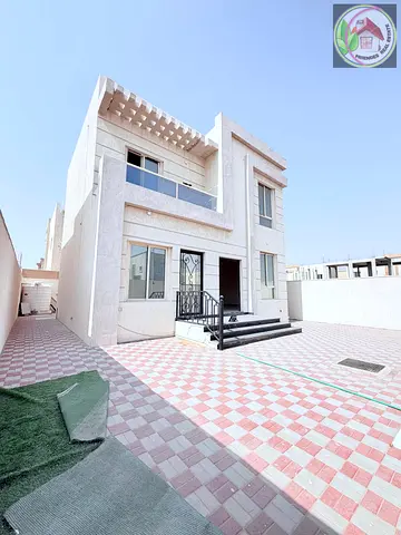 للايجار فيلا في الزاهيه بعجمان3 غرف نوم ماستر ومجلس وصاله وغرفة خادمه وستور