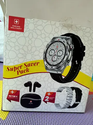 Swiss Military style watch set with extra strap and earbuds (new in box) waterproof