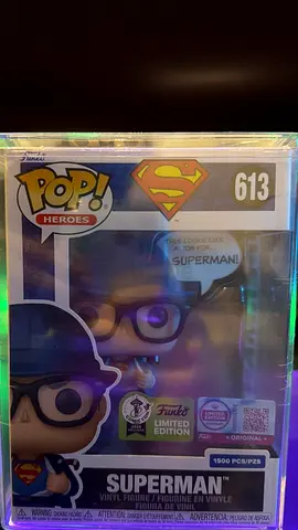 SUPER MAN LIMITED EDITION LEGENDARY 1200 PCS FUNKO