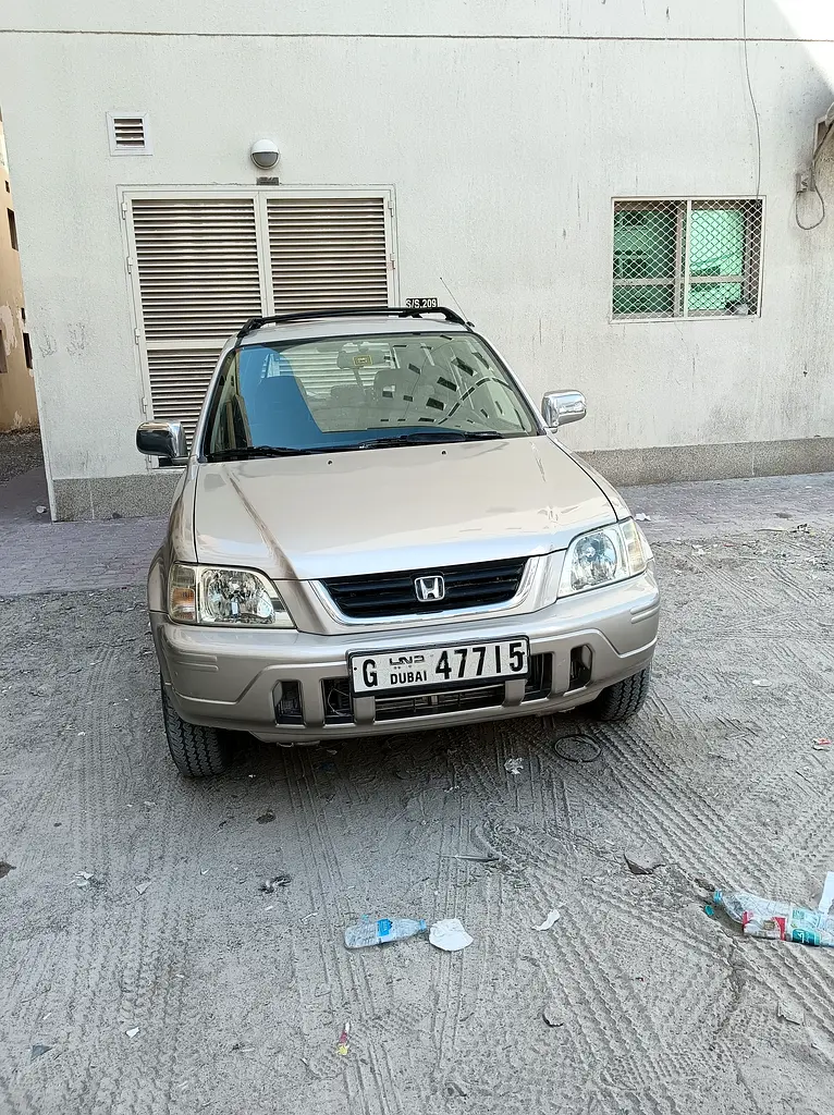 Honda CR-V 1998 — photo 1 of 4