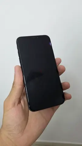 iPhone X - 64GB - (good condition)