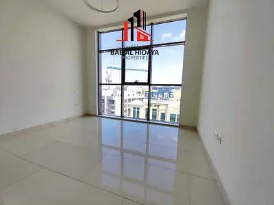 Spacious 1BR With All Amenities!! Near MOE!! Call Now!!