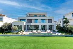 Breathtaking Villa with Roof Terrace and Golf Views
