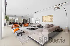 4 Bedrooms Sea View Villa For Sale in Ajman