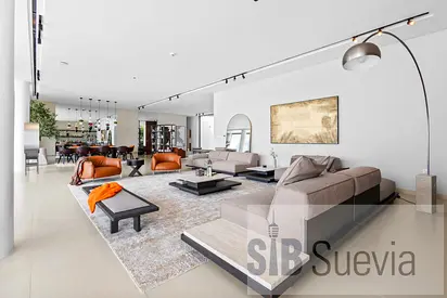 4 Bedrooms Sea View Villa For Sale in Ajman