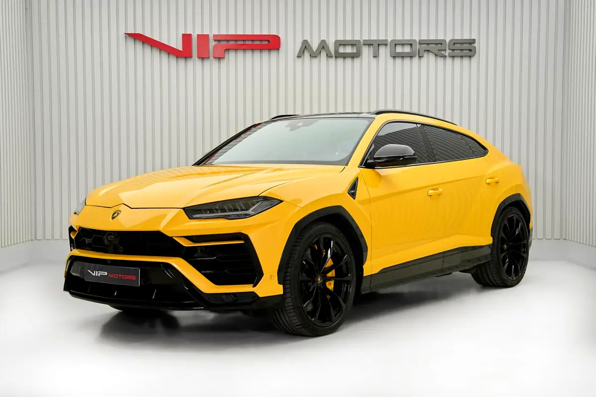 Lamborghini Urus 2021 — photo 1 of 12