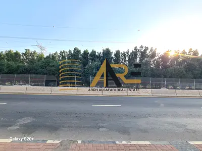 Spacious warehouse for storage in industrial area 17 Sharjah, electricity 10kv