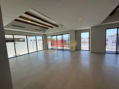 ON LAGOON I SPACIOUS LAYOUT I INDEPENDENT VILLA