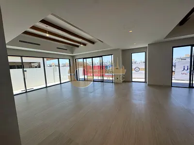 ON LAGOON I SPACIOUS LAYOUT I INDEPENDENT VILLA