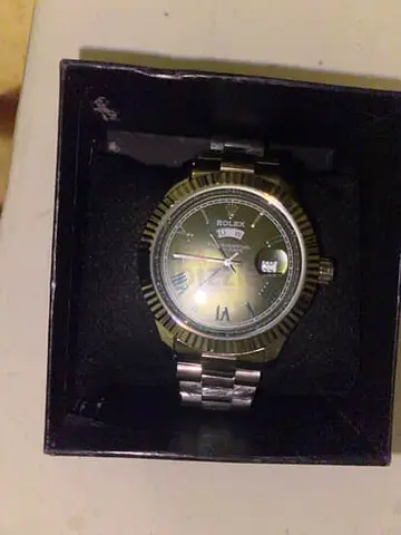 Watch that makes you center on attention