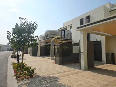 Affordable Luxury | 2BR Falcon Twin Island Living