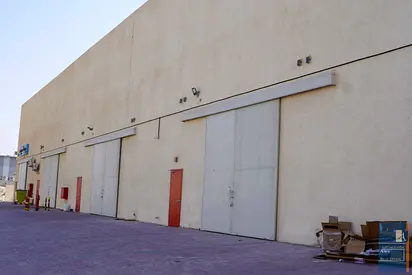 Spacious Commercial Unit In Prime Location